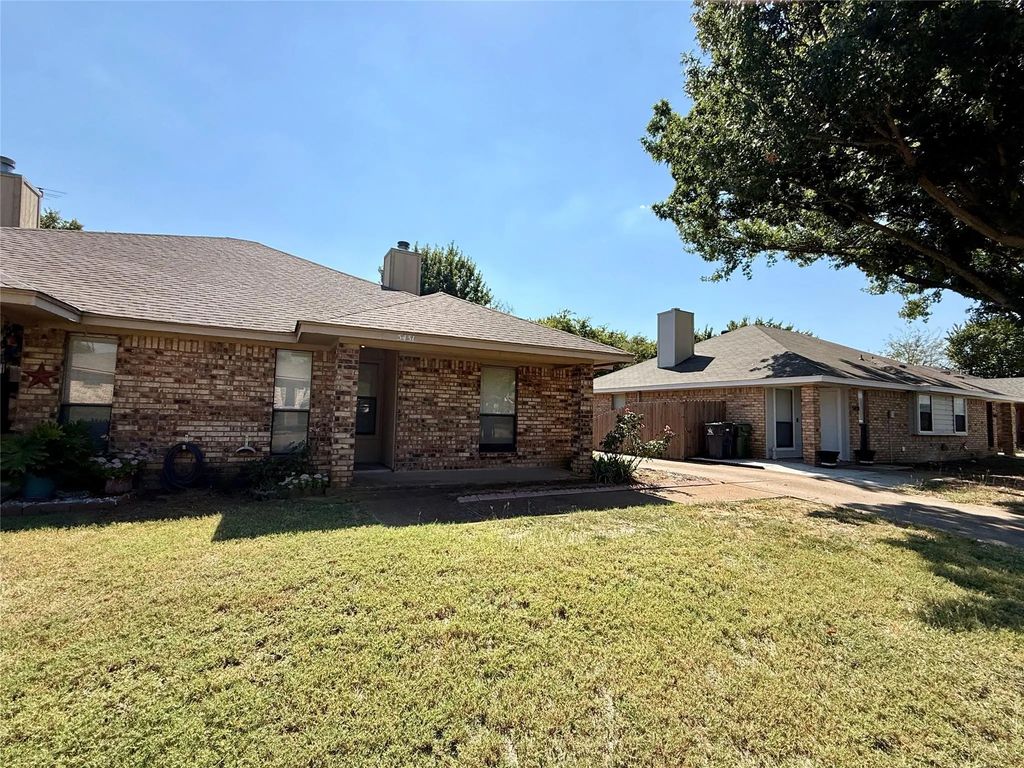 5431 Stagetrail Drive, Arlington