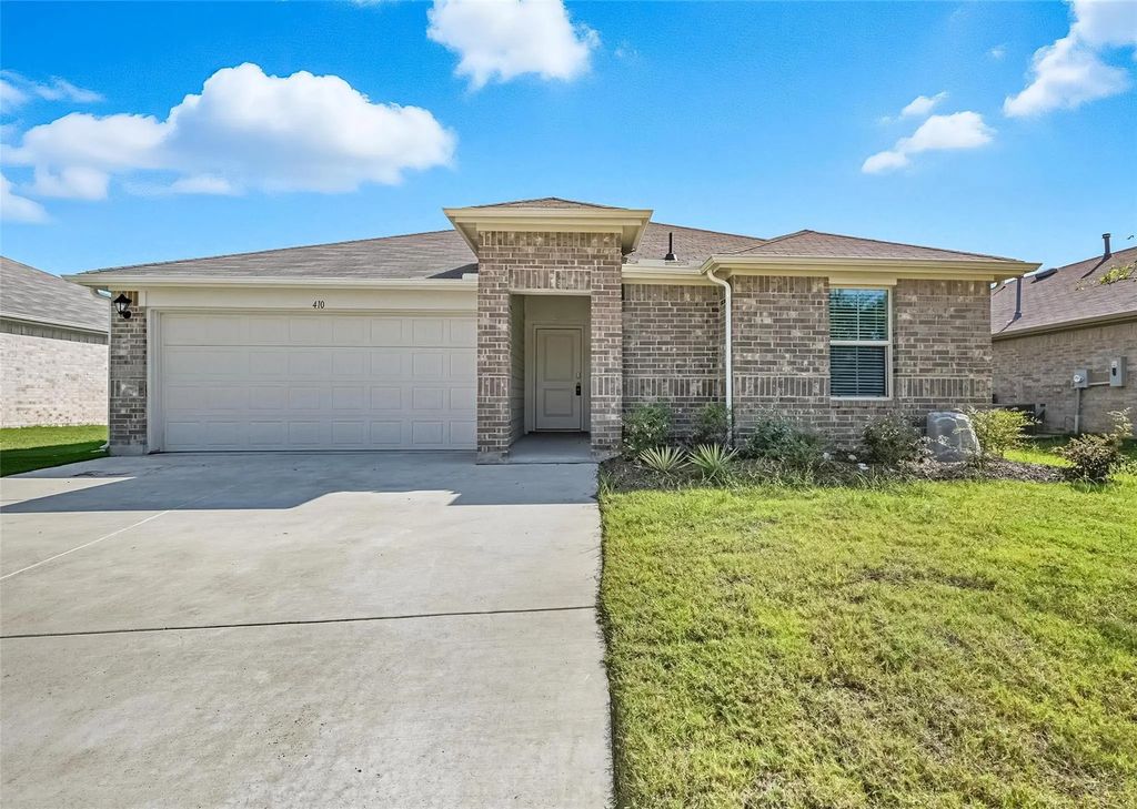 410 Regiment Road, Sherman