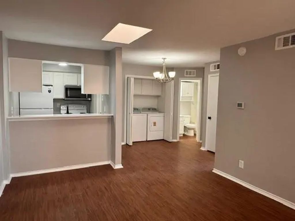 9520 Royal Lane 317, Dallas