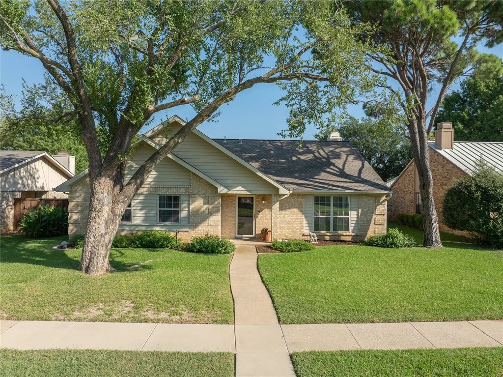 2828 Stratford Lane, Flower Mound