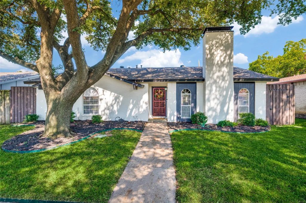 10927 Middle Knoll Drive, Dallas