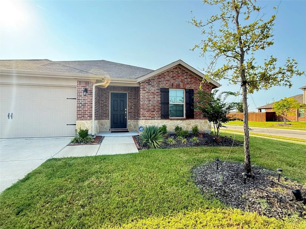 2576 Russell Street, Crandall