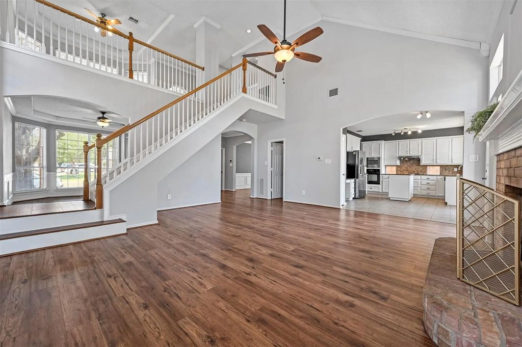 1821 Brook Lane, Flower Mound