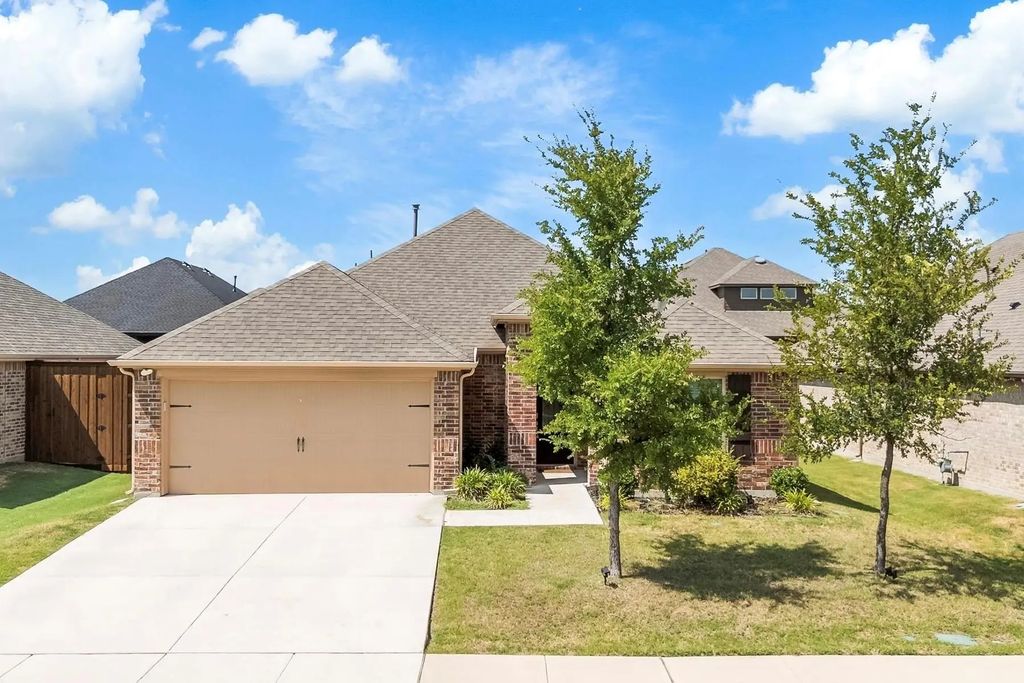 614 Saddle Club Way, Princeton