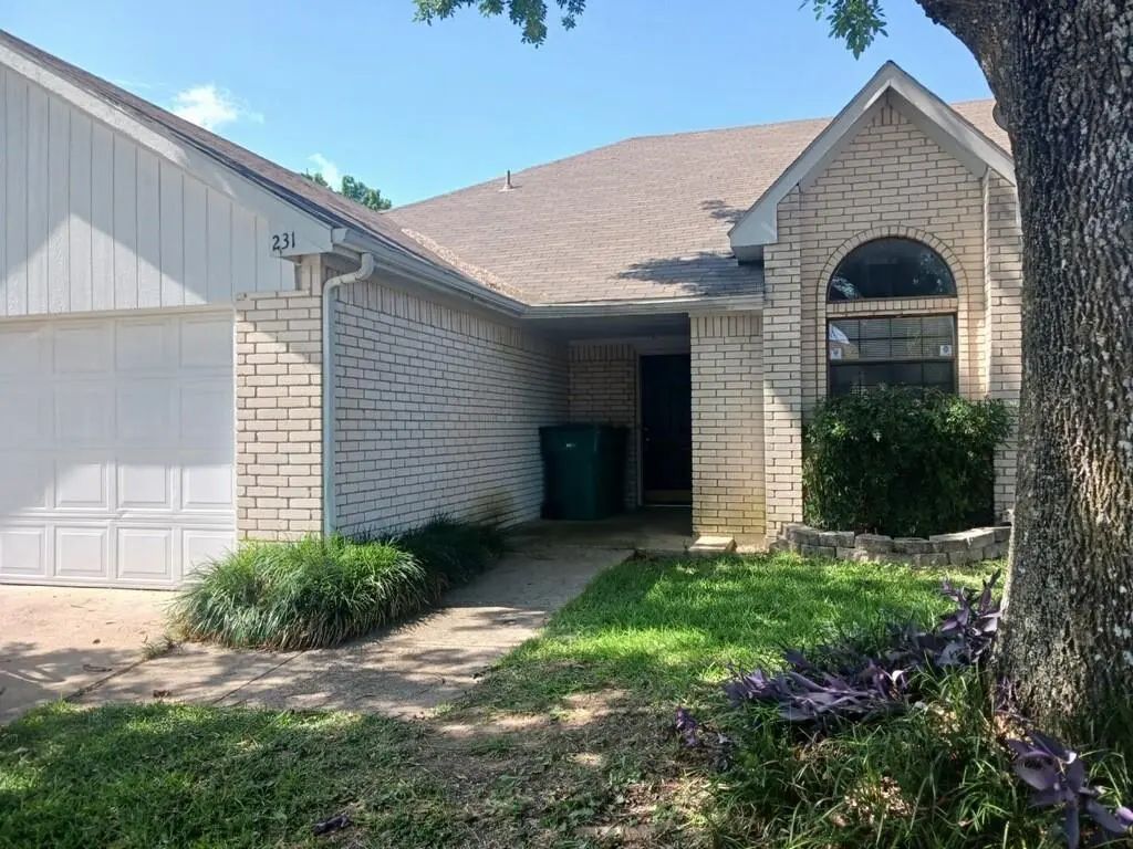 231 High Pointe Lane, Cedar Hill