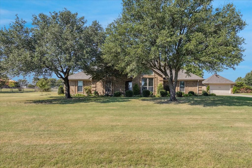 1385 Autry Lane, Crowley