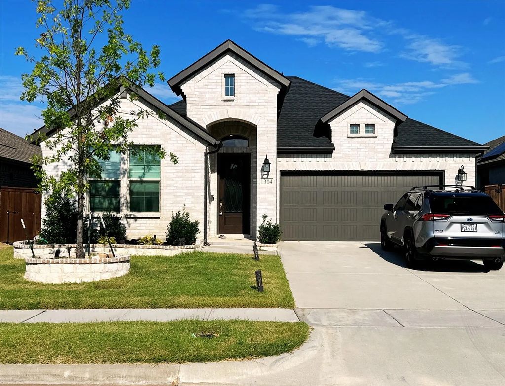 1304 Caprock Drive, Forney