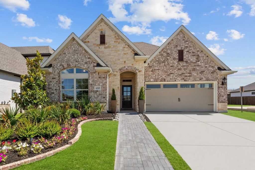 6205 Whitebrush Place, Fort Worth