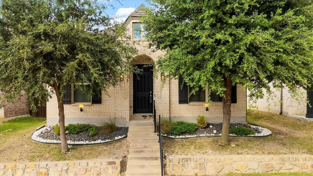 8235 Agarito Way, Dallas