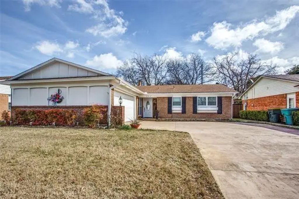 2313 N Ricketts Street, Sherman