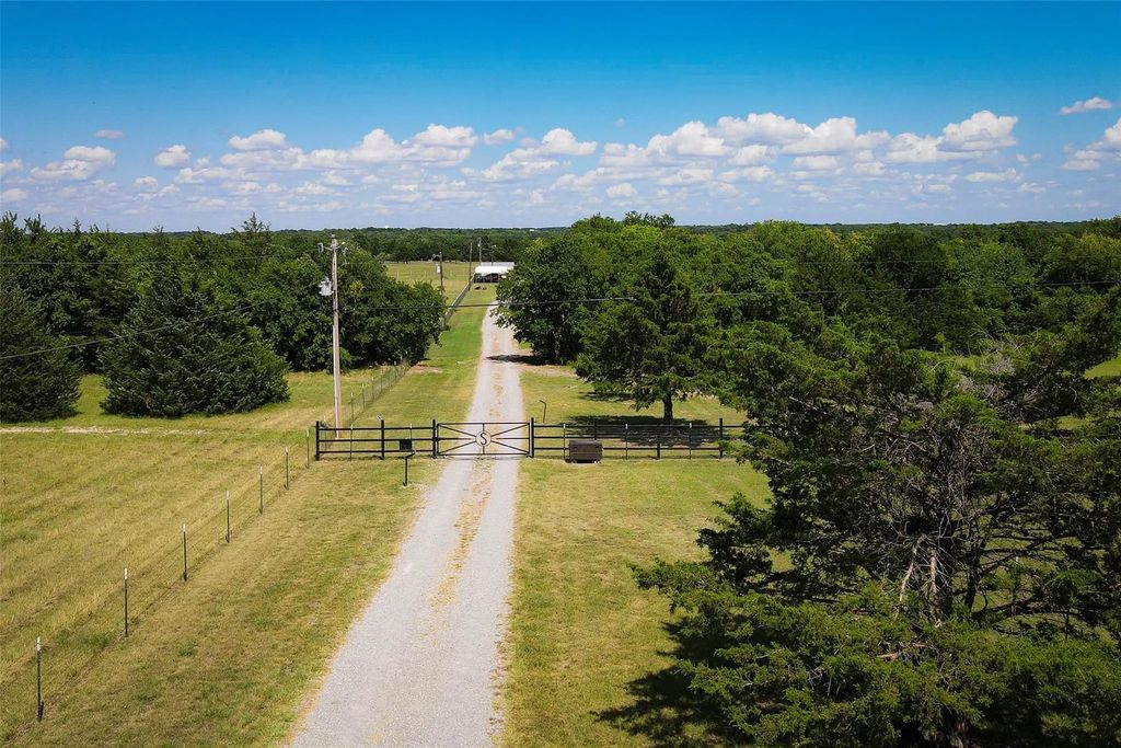 760 Edwards Road, Van Alstyne