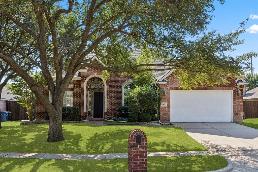9811 Honeysuckle Drive, Frisco