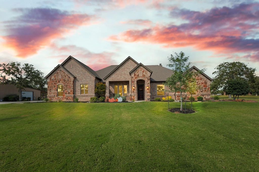 141 Mission Oak Trail, Decatur