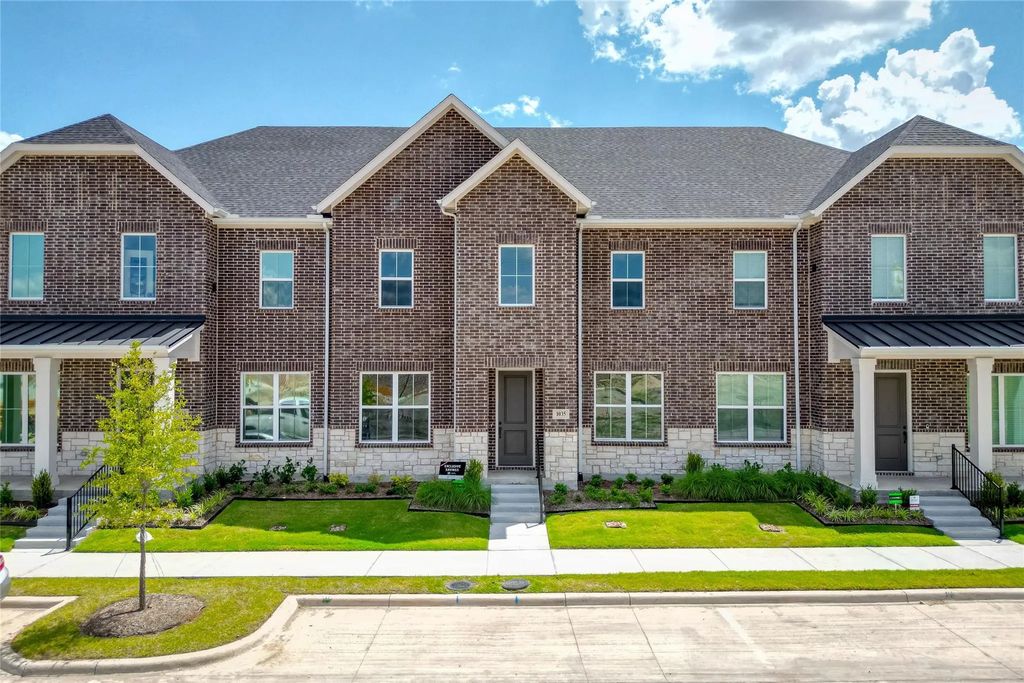 1035 Featherglass Lane, Allen
