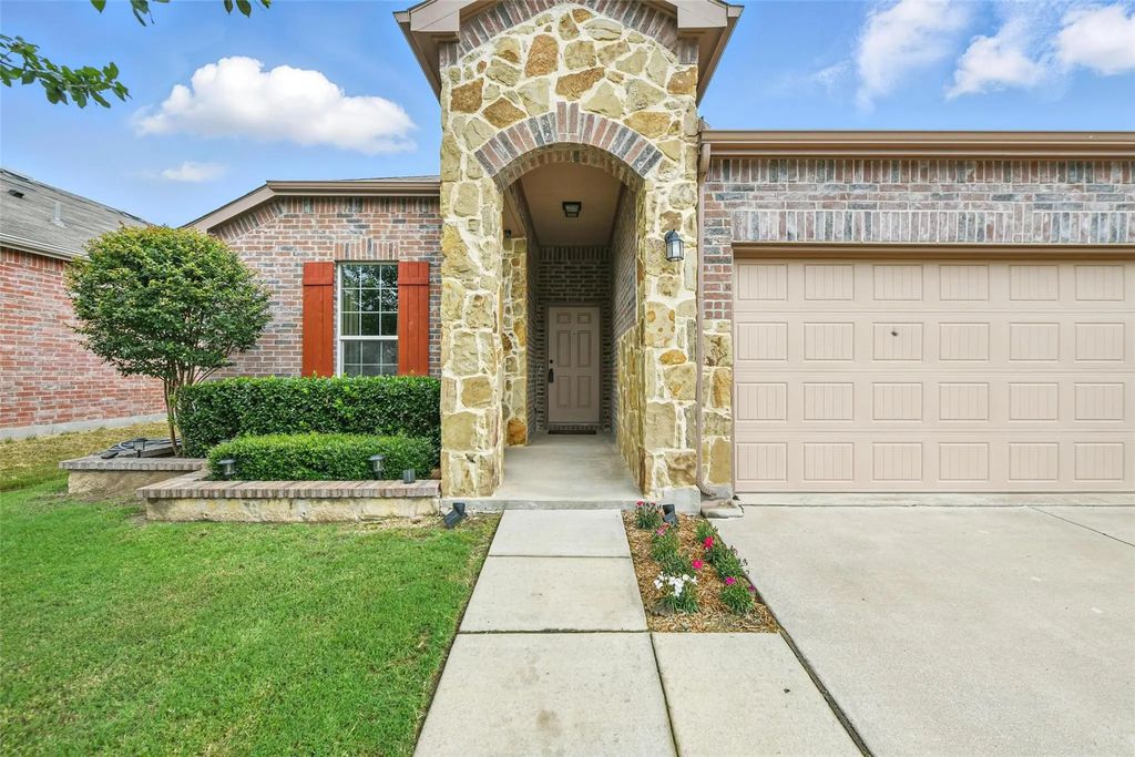 7732 Anatolian Way, Fort Worth