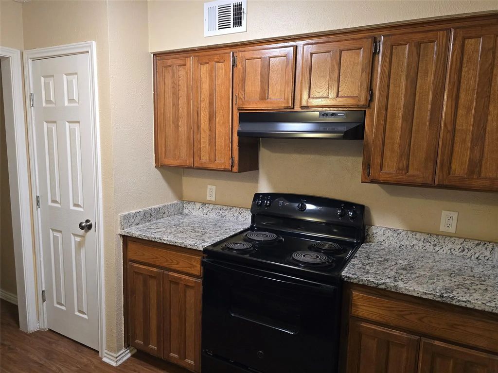 1118 Brady Drive, Irving