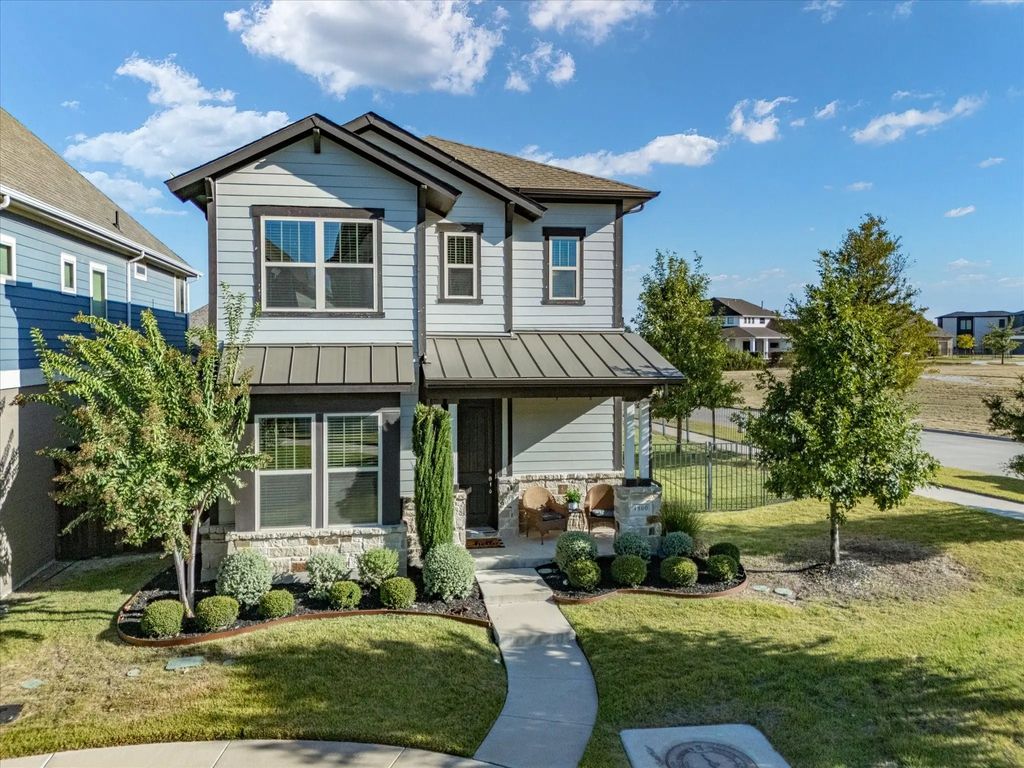 1800 Roundtree Circle W, Fort Worth
