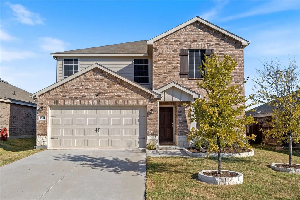 1941 Indian Grass Drive, Royse City