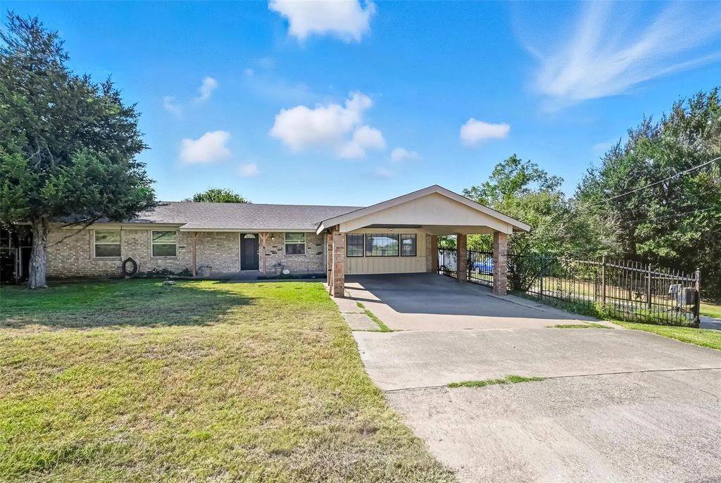 521 Linda Road, Kennedale