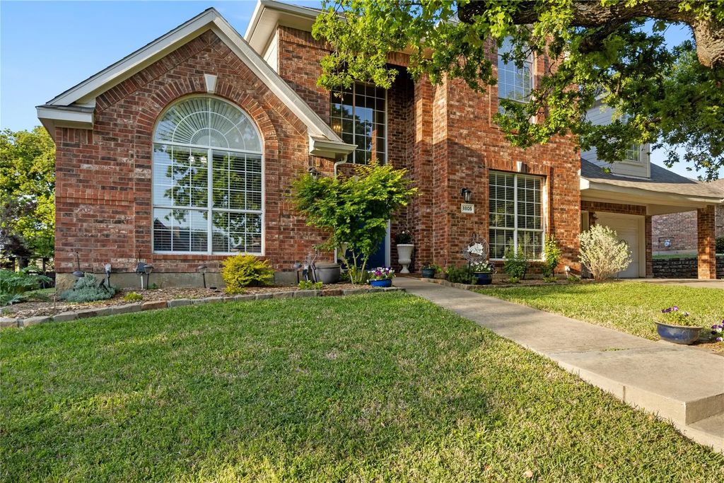 1805 Paddington Court, Arlington