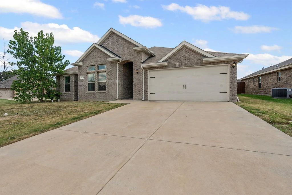 6528 Boot Jack Drive, Burleson
