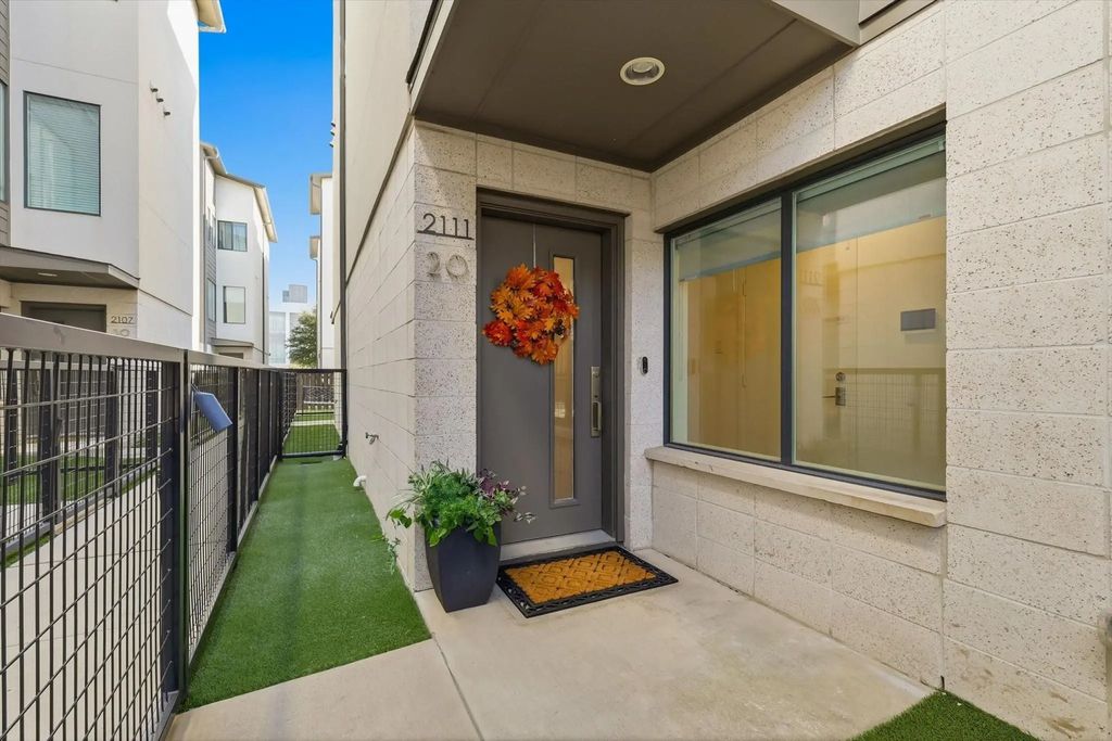 2111 Bennett 20, Dallas