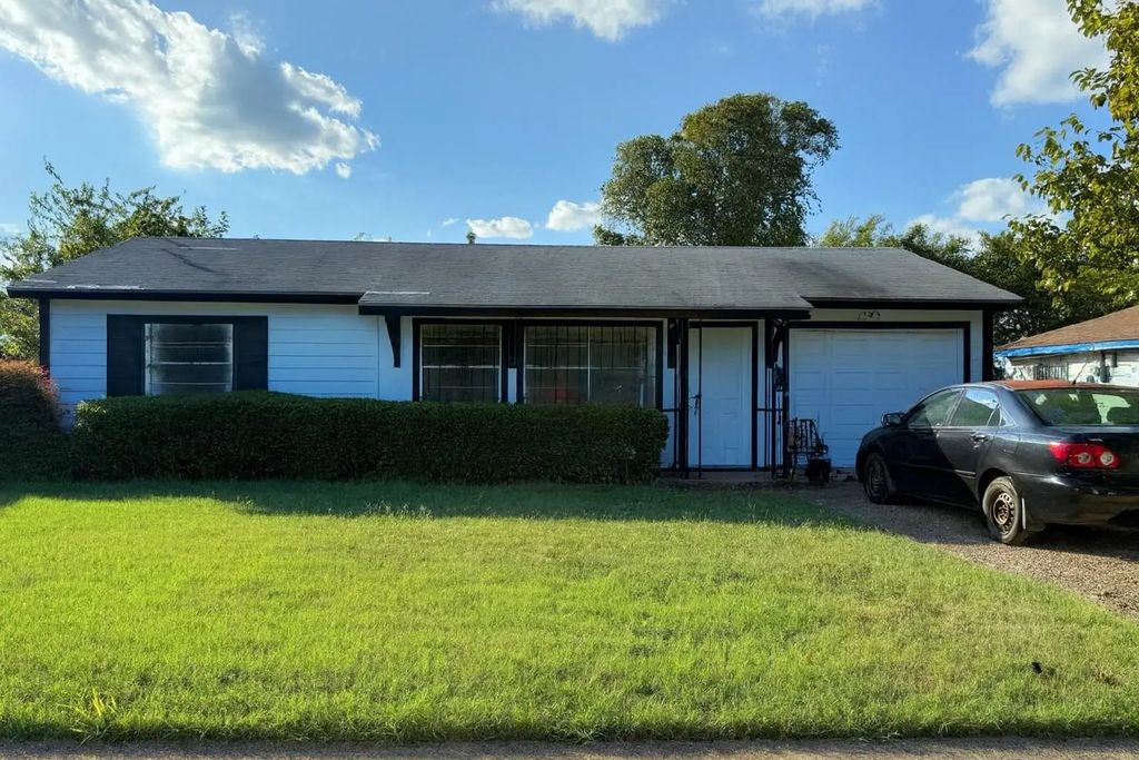 3743 Stateoak Drive, Dallas