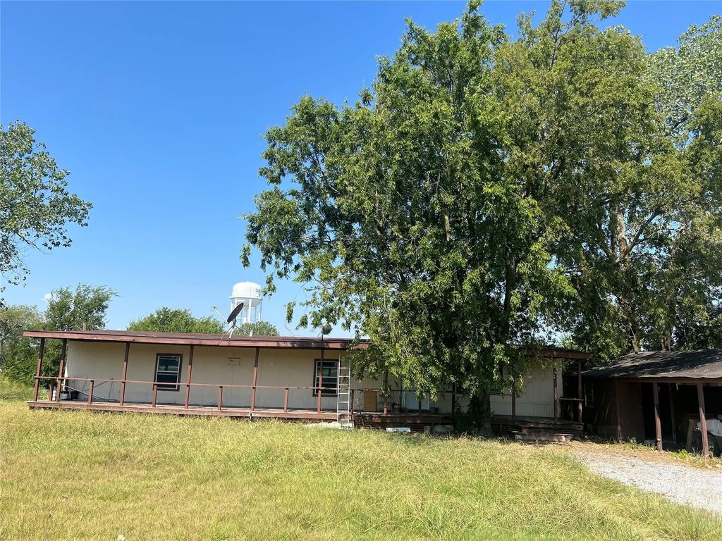 111 County Road 877, Princeton