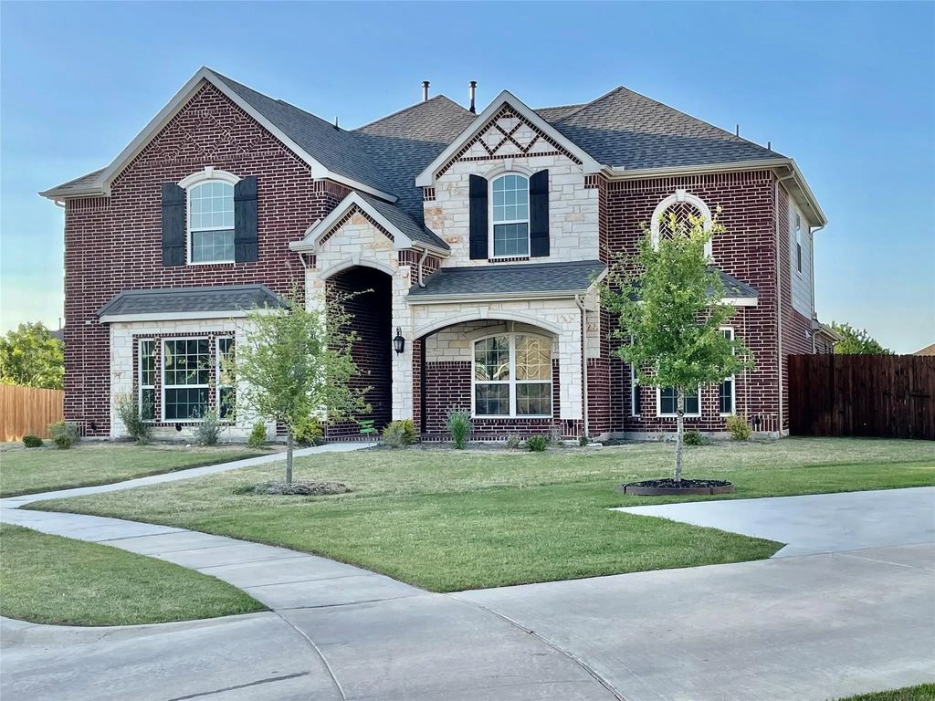 2433 Curlew Lane, Garland
