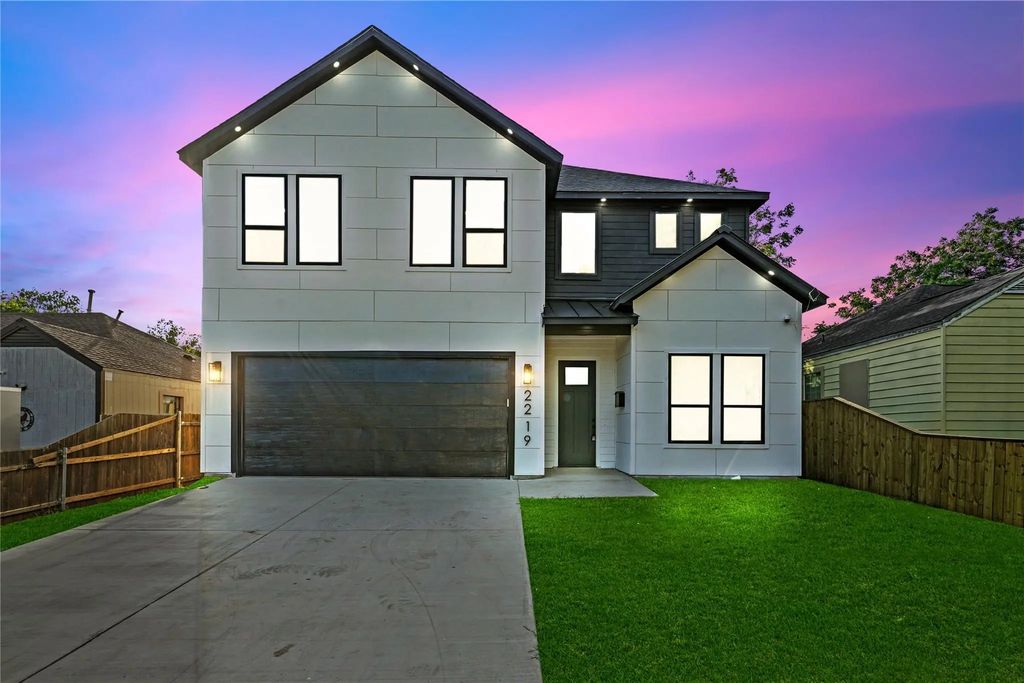 2219 W Lovers Lane, Dallas