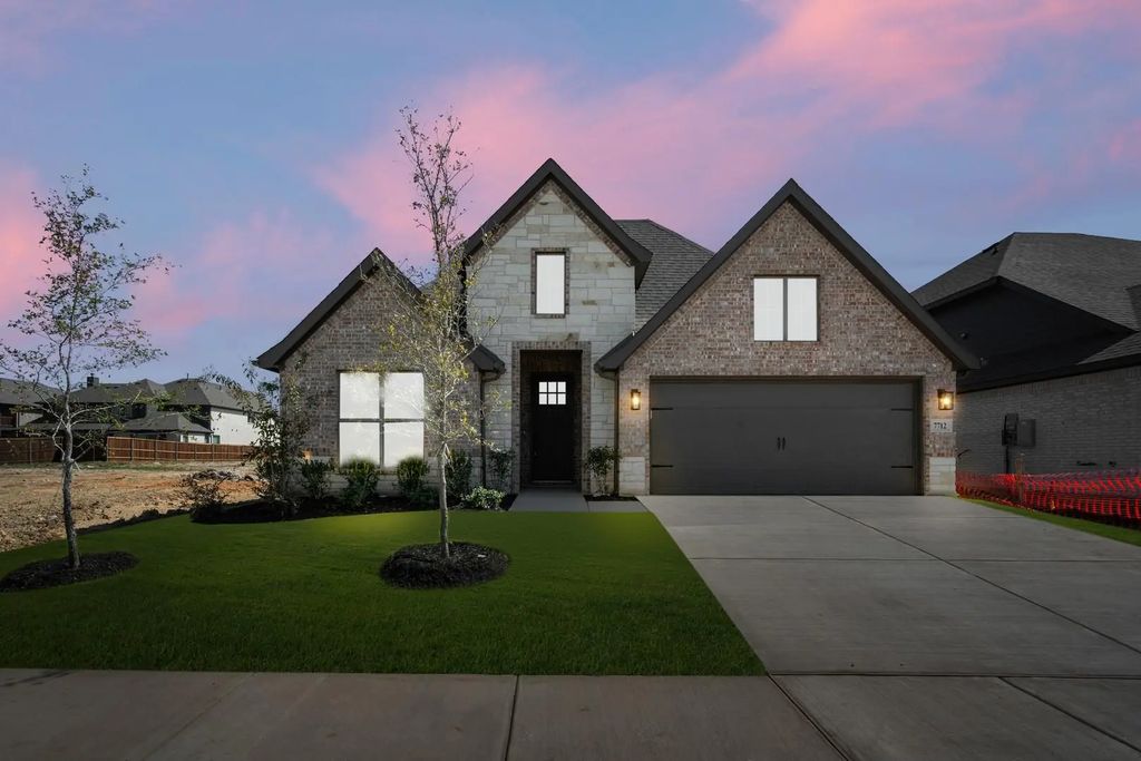 7712 Gatevine Avenue, Joshua