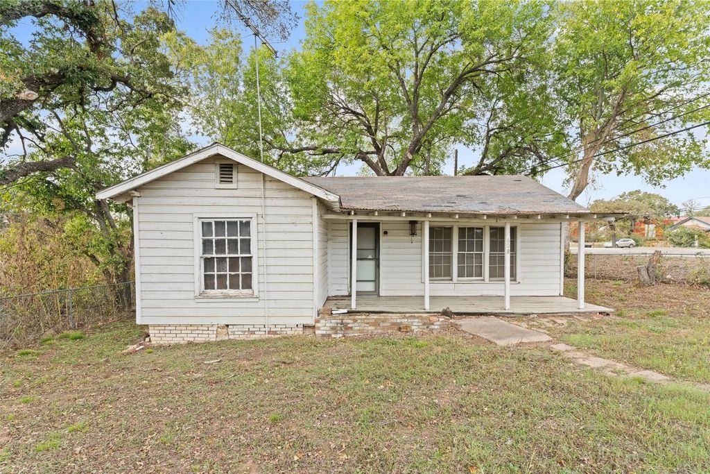 608 E Kennedale Parkway, Kennedale
