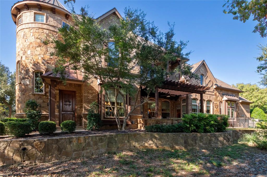 3908 Heritage Oaks Drive, Colleyville