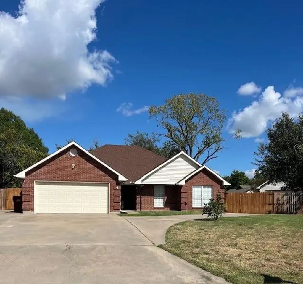 4 Broadmoor Court, Bonham