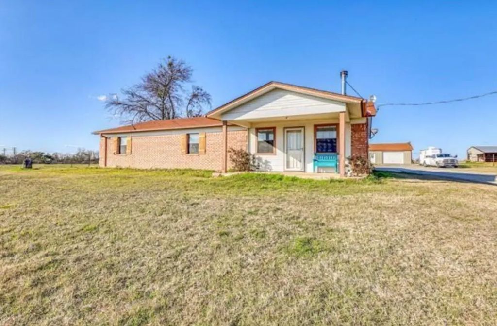 460 Old Agnes Road, Weatherford