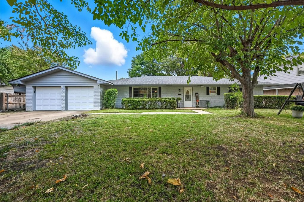 1711 Barton Drive, Arlington
