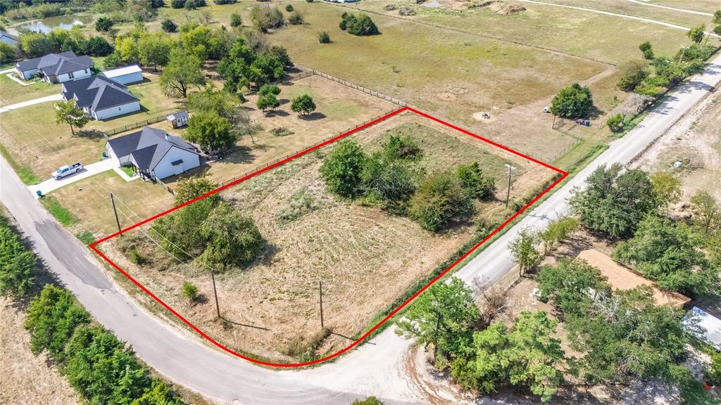692 County Road 4109, Greenville