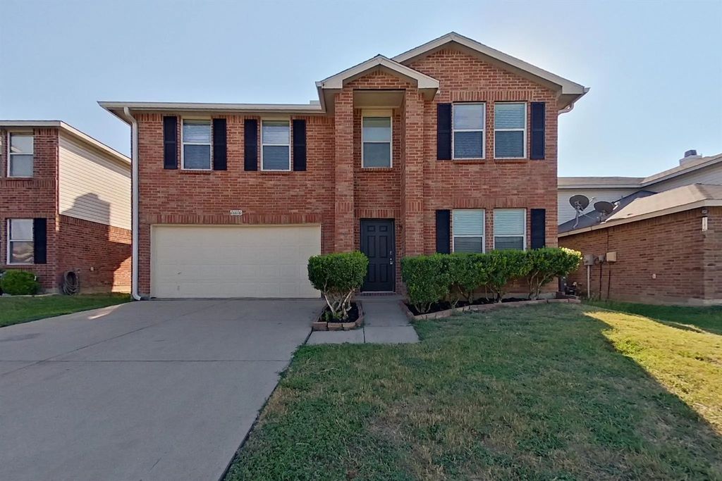 16616 Jasmine Springs Drive, Fort Worth