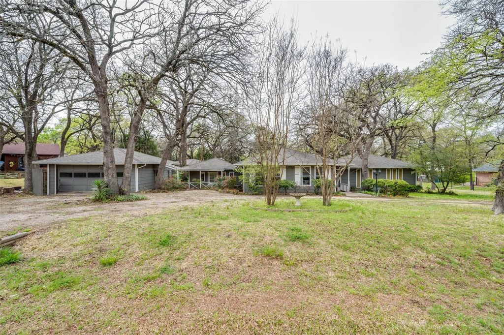 302 Comanche Drive, Gainesville
