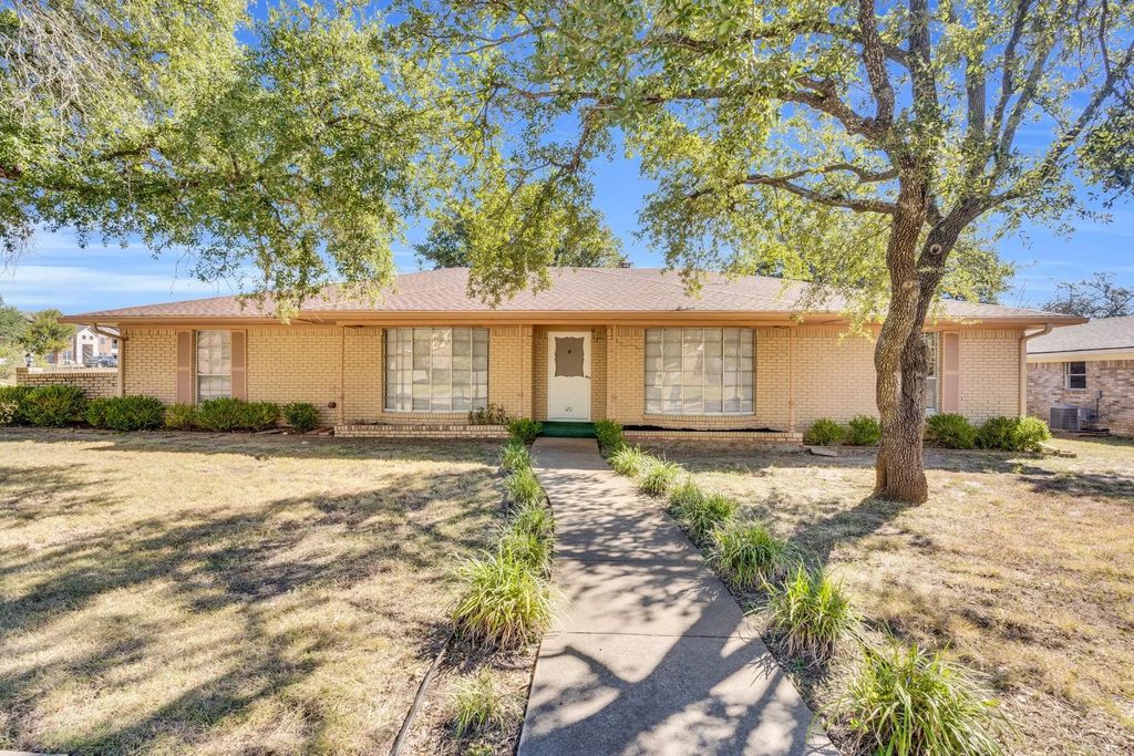 120 Mockingbird Lane, Hillsboro