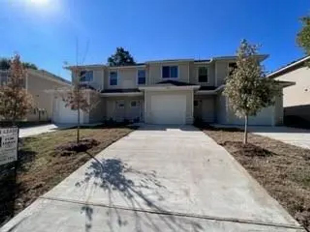 807 S 6th Street 3, Bonham