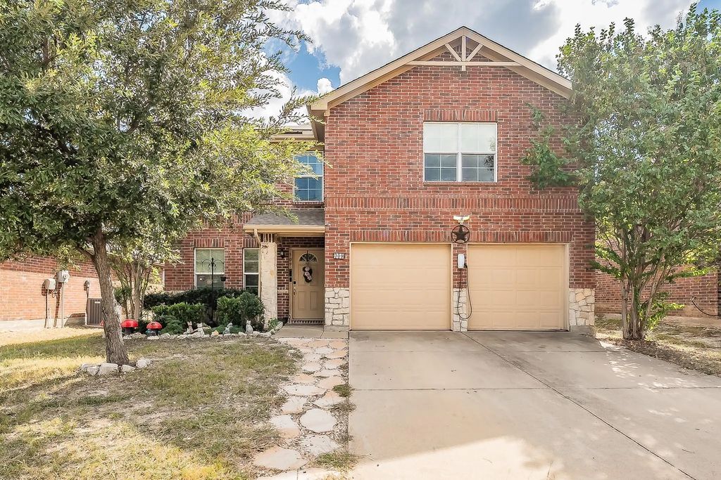 309 Turquoise Drive, Fort Worth