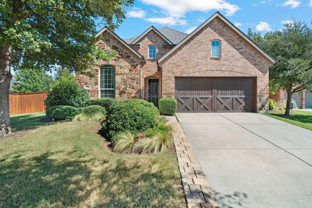 8628 Silverleaf Circle, Lantana