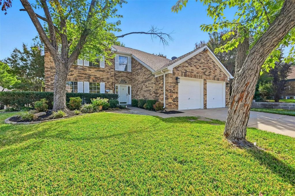 3209 Rustic Woods Drive, Bedford