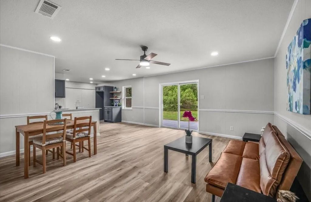 1013 Springdale Road, Bedford