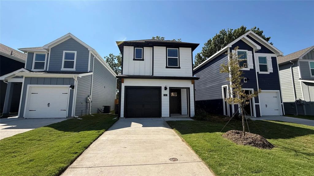 315 Clematis, Princeton