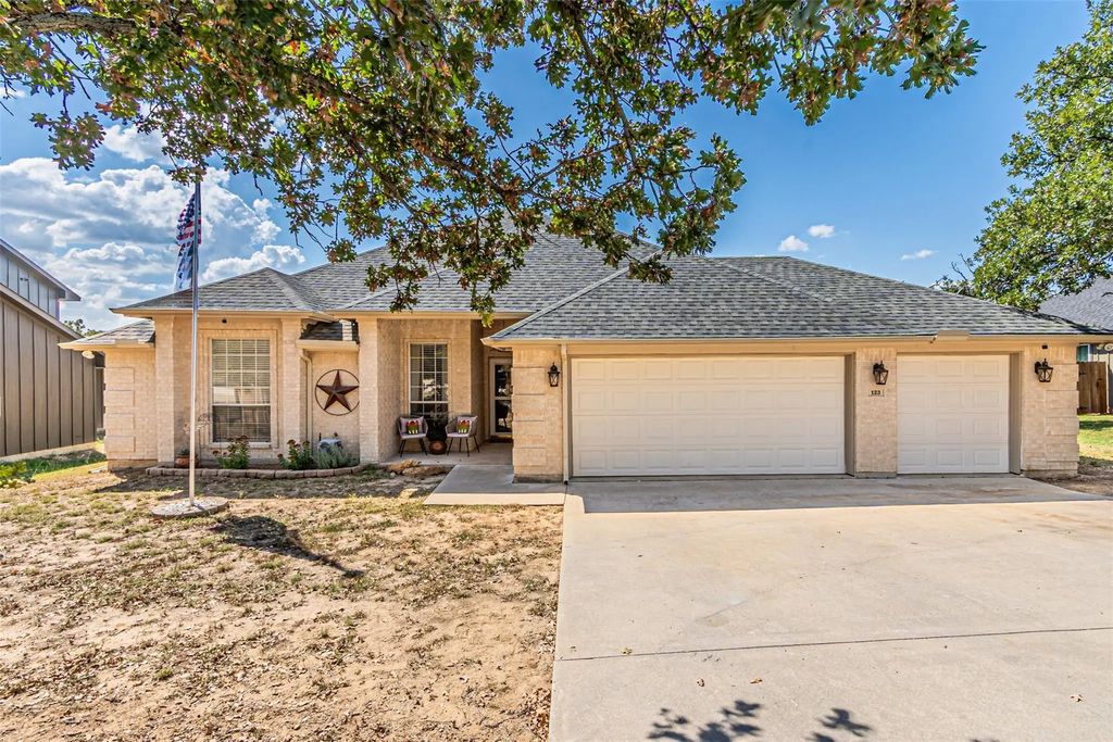 123 Jim Walter Drive, Runaway Bay