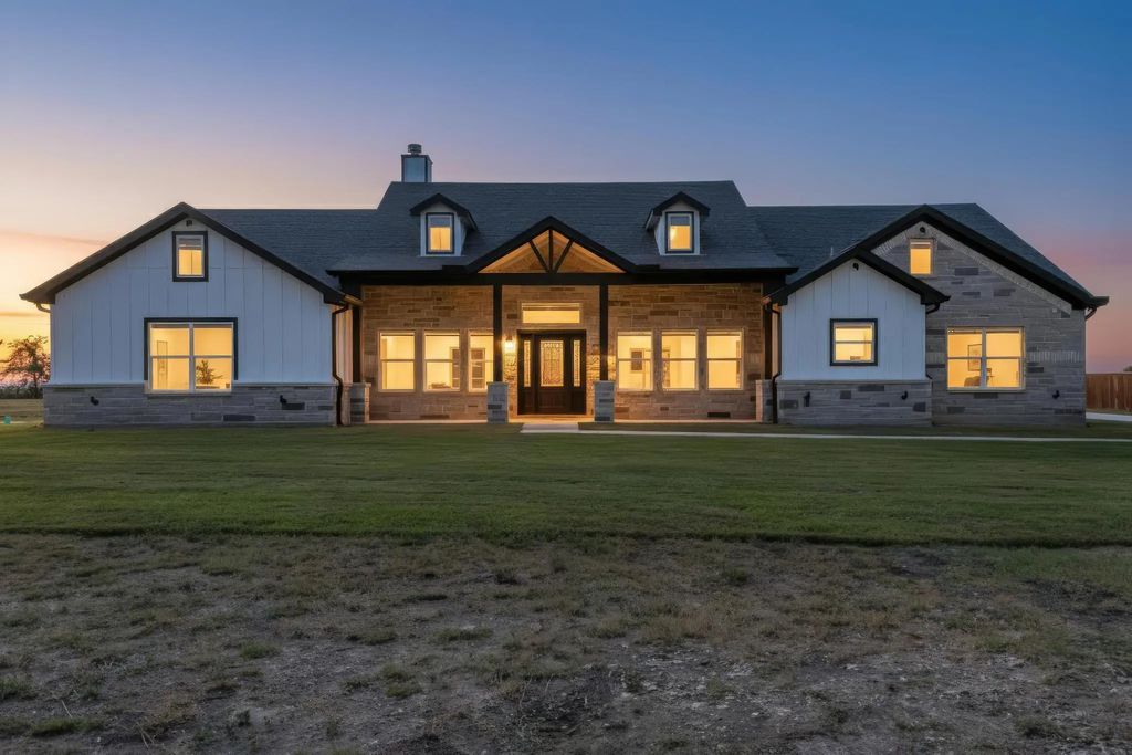 375 County Road 4925, Trenton