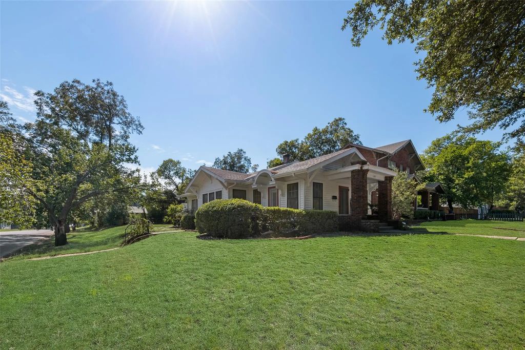 1200 W Gandy Street, Denison