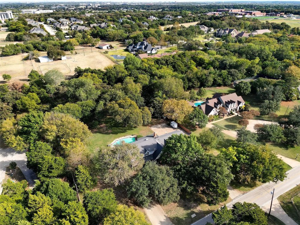 1275 Shady Oaks Drive, Southlake